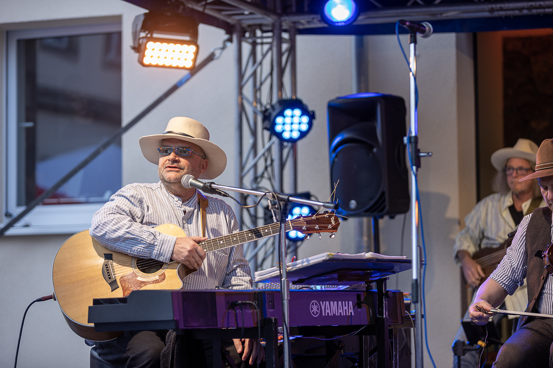 TSt and The Farmers01